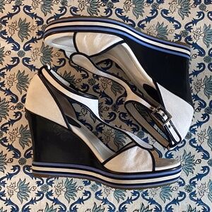 Cole Haan Wedge Sandal with Nike Air Technology. Size 8